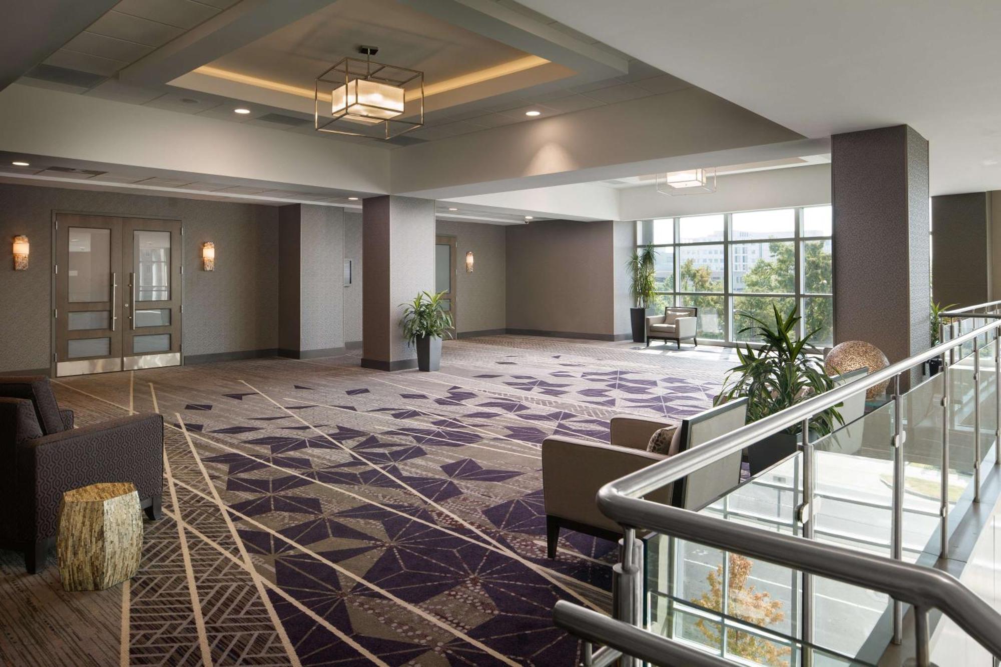 Embassy Suites By Hilton Charlotte Uptown Buitenkant foto