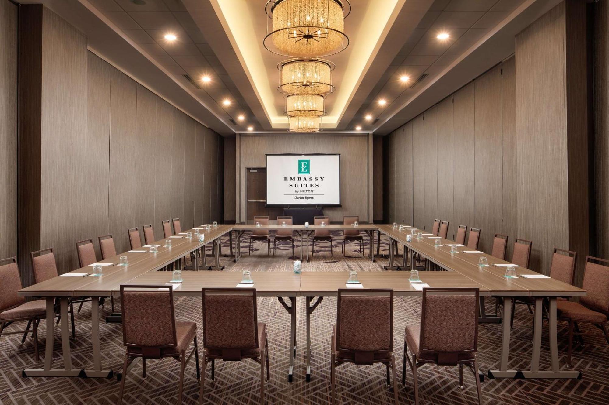 Embassy Suites By Hilton Charlotte Uptown Buitenkant foto