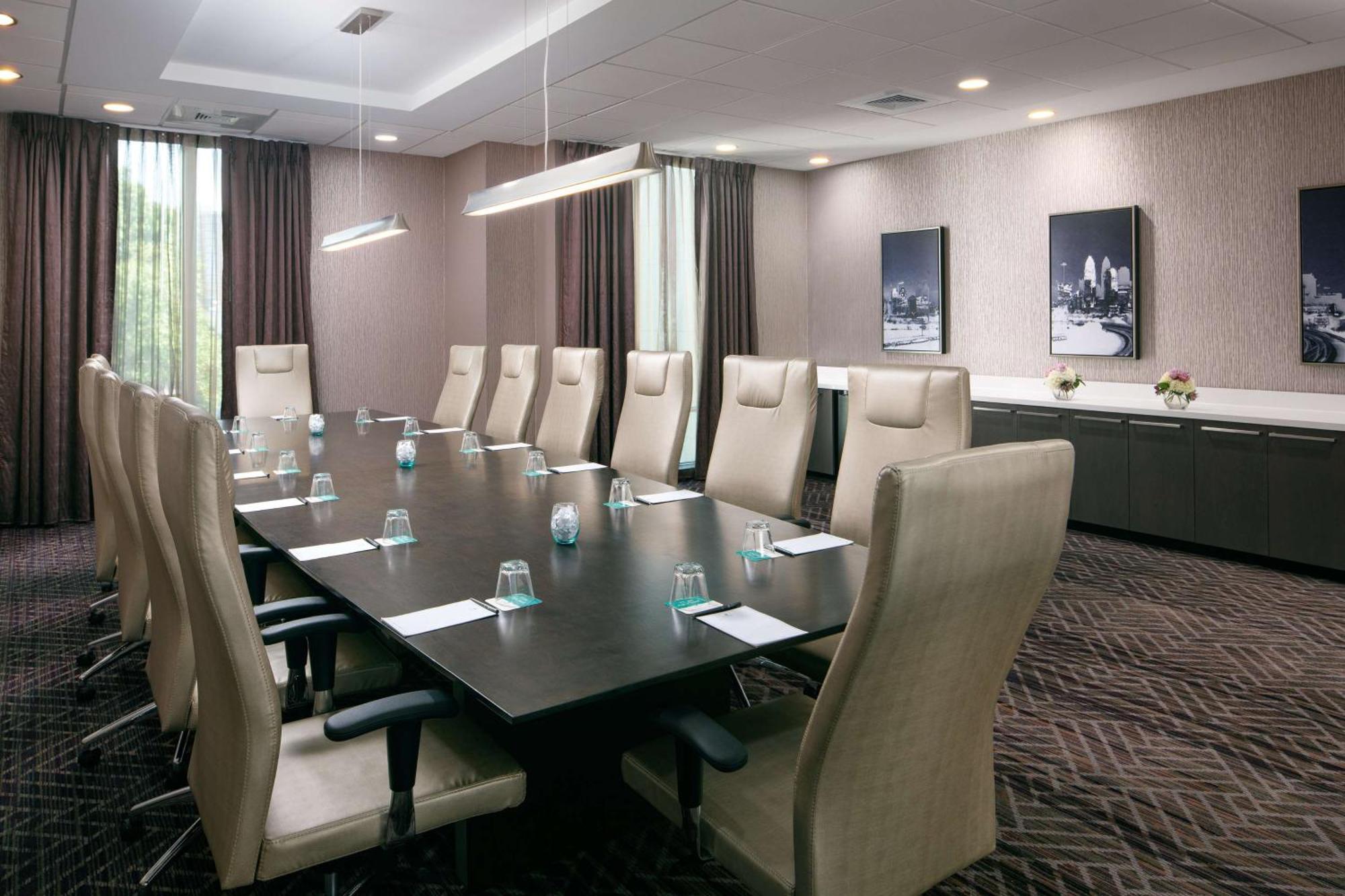 Embassy Suites By Hilton Charlotte Uptown Buitenkant foto